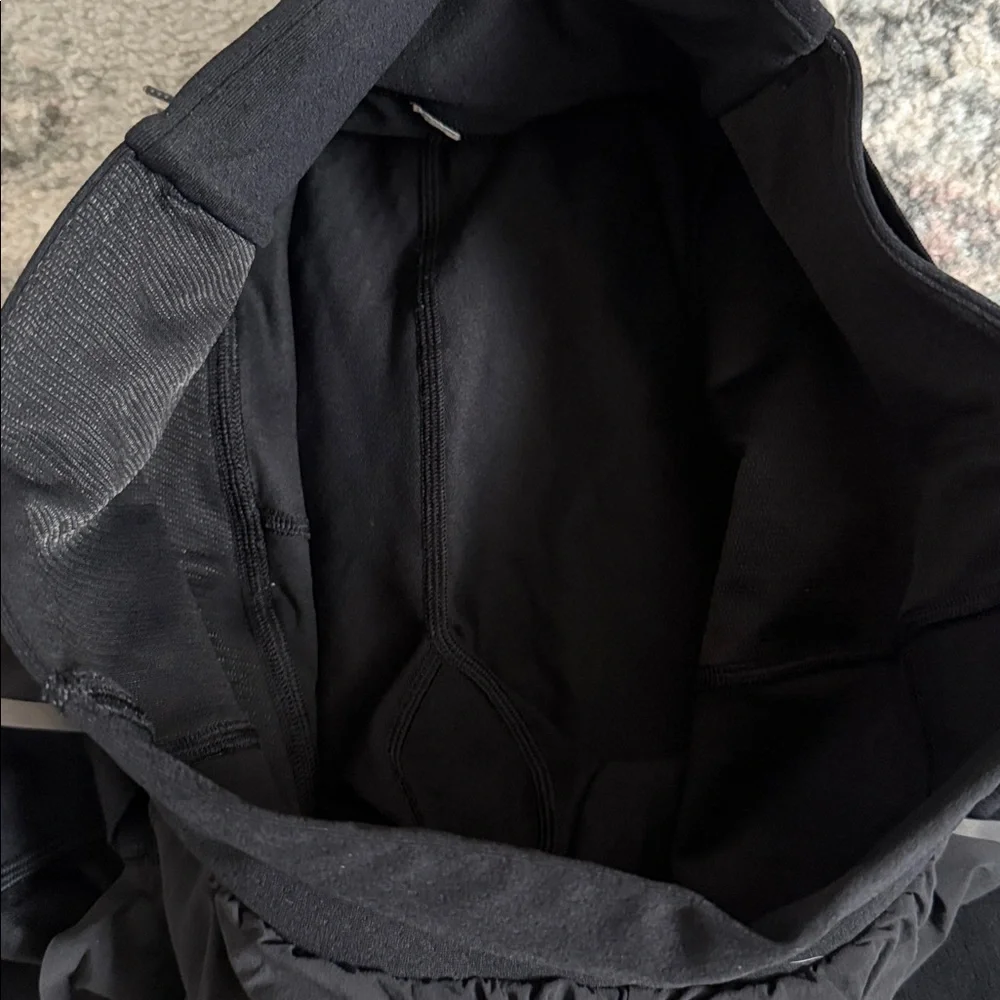 Lululemon SenseKnit Composite High-Rise Running Short in Black